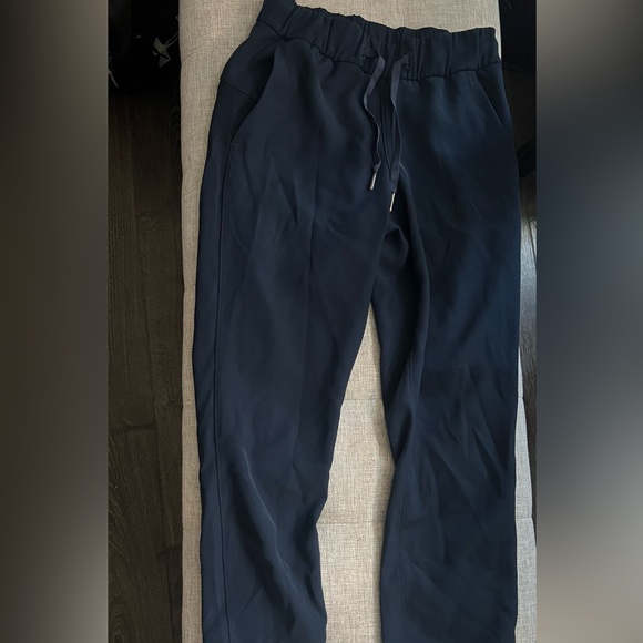 LULULEMON on the fly joggers - Picture 2 of 2